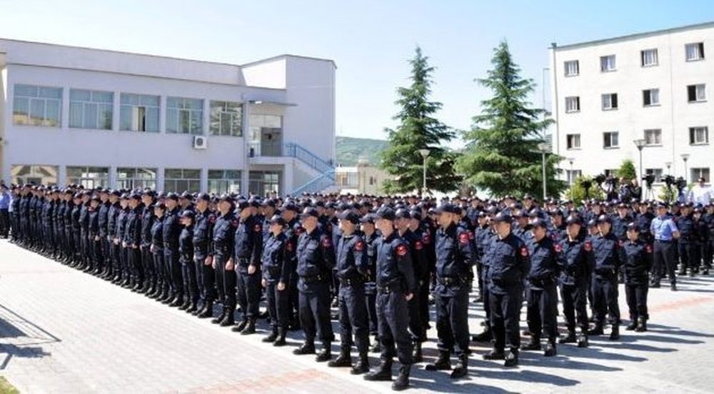 Kat&euml;r helmime tek Akademia e Siguris&euml; pa p&euml;rgjegj&euml;s! AKU