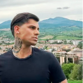 ''Po mbronte vëllain e tij të vogël'', detaje