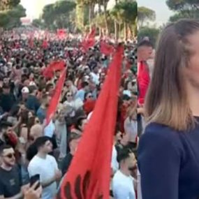 Marjana Ko&ccedil;eku shfaqet n&euml; protest&euml; pak dit&euml; pas ndarjes me