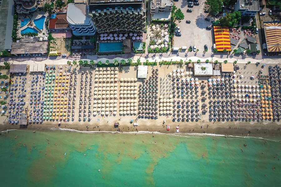 Bumi i hidhur i turizmit, si po e rrit koston e jetesës për