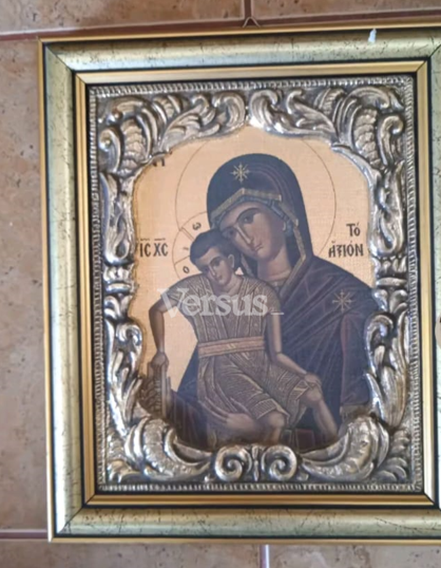 Shpata, unaza, monedha ari e argjendi, grabit&euml;sit i shesin hapur thesaret