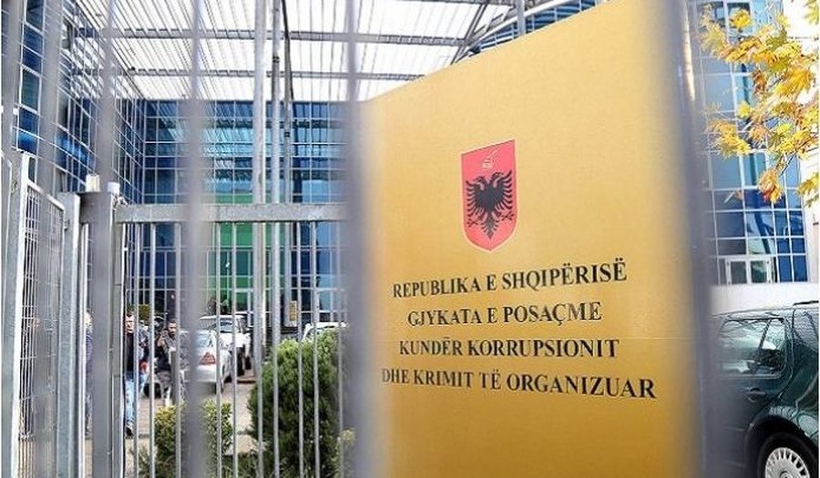 Megaoperacioni në Elbasan, GJKKO jep masa sigurie për 21 persona, 18