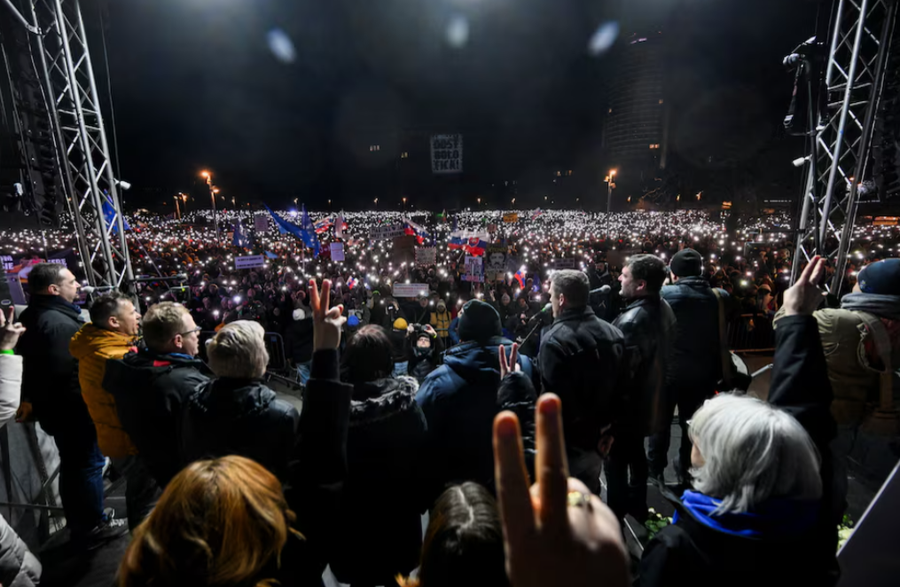 “Jep dorëheqjen”, Sllovakia ‘ngrihet në