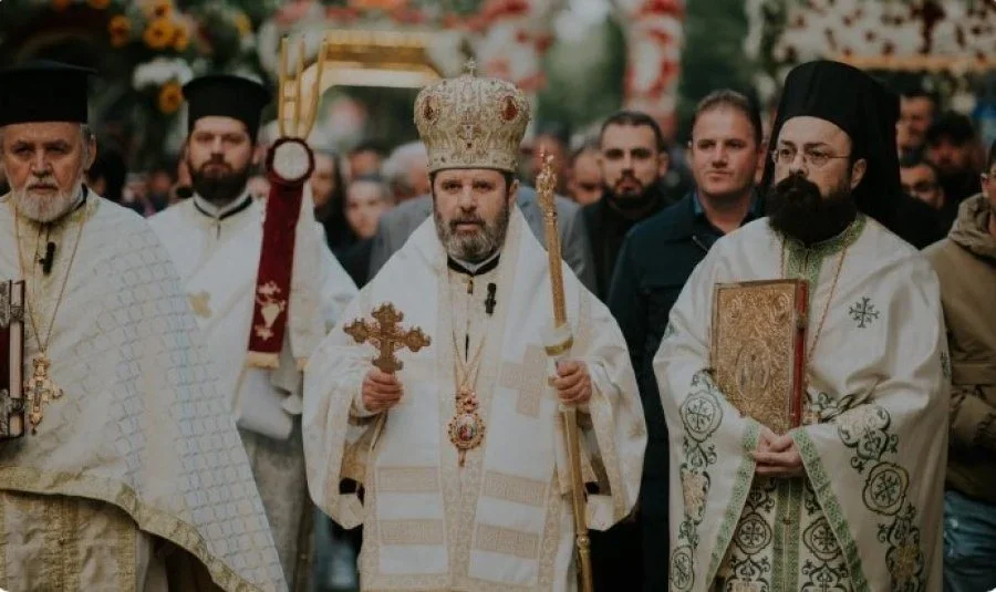 Nga pagëzimi në komunizëm, tek përkushtimi si Mitropolit/ Do