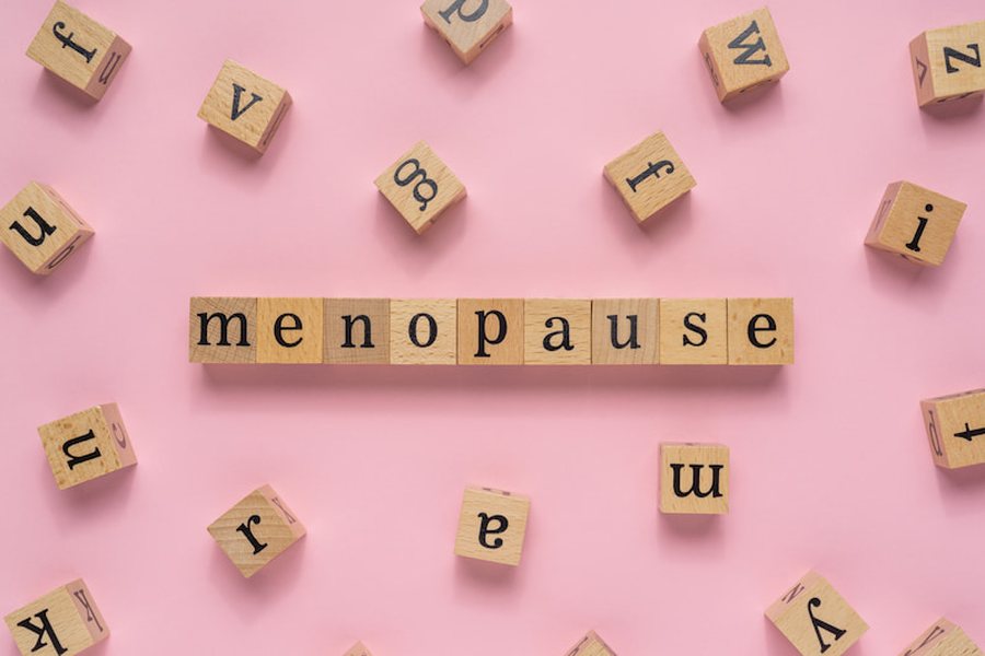 Menopauza: Simptoma e papritur e flokëve që shqetëson shumë