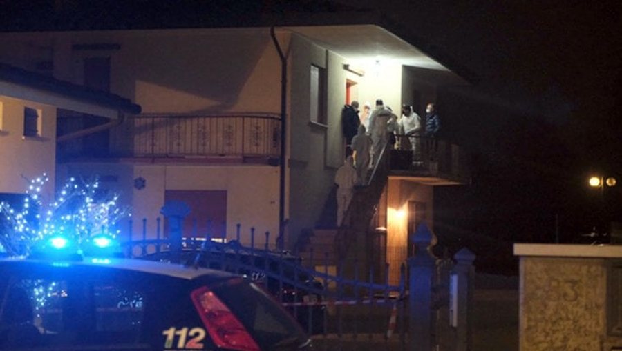 Tragjike/ Babai vret me thikë djalin 17-vjeçar dhe më pas i
