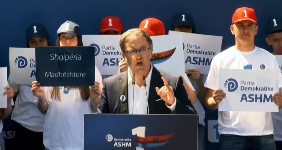 “Do t’ju hamë të gjallë maskarenj”, Alizoti