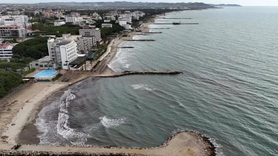 Rritja e numrit të turistëve! Bregdeti shqiptar në rrezik,