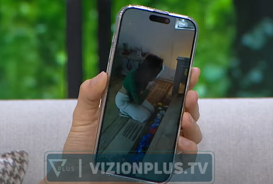 “Mashtruese”, Danela tregon fotografitë e vëllait  që