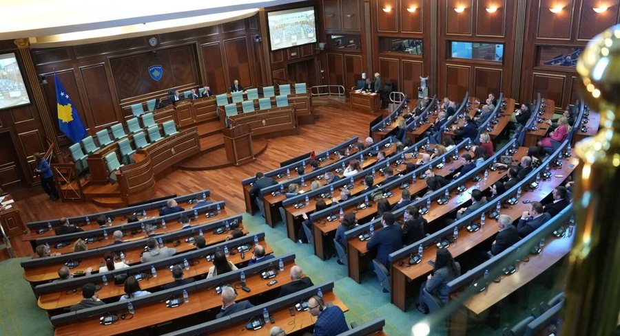 Thellohet kriza në Kosovë, Kuvendi nuk konstituohet as në