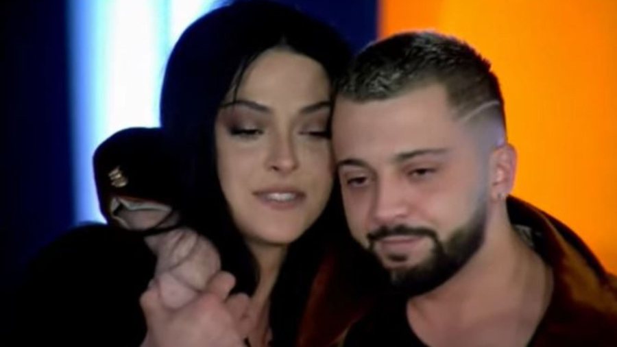 Motra e Gjestit reagon ashpër pas aludimeve për marrëdhënien