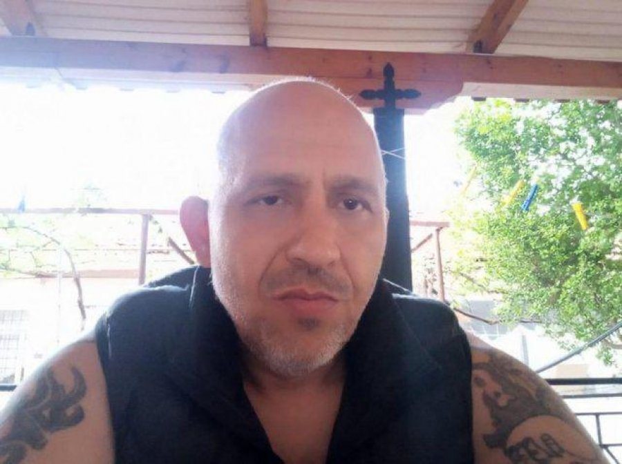 EMRI/ Vodhi paratë në një dyqan në Sarandë dhe tentoi