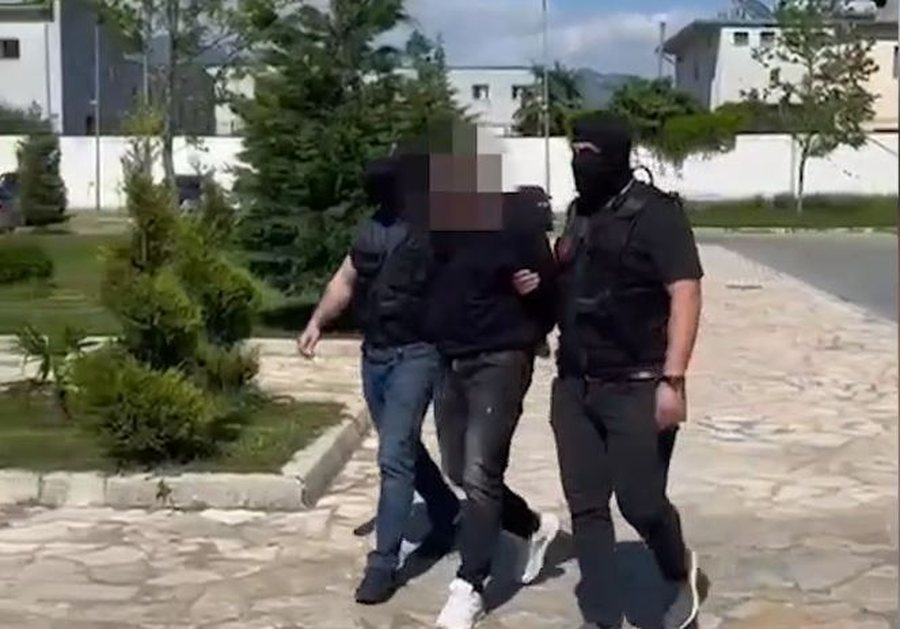 Kërkohej nga Spanja për kultivimin e kanabisit me llampa, arrestohet