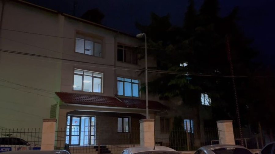 Sherri mes vajzave në Korçë/ Reagon policia: 17-vjeçarja