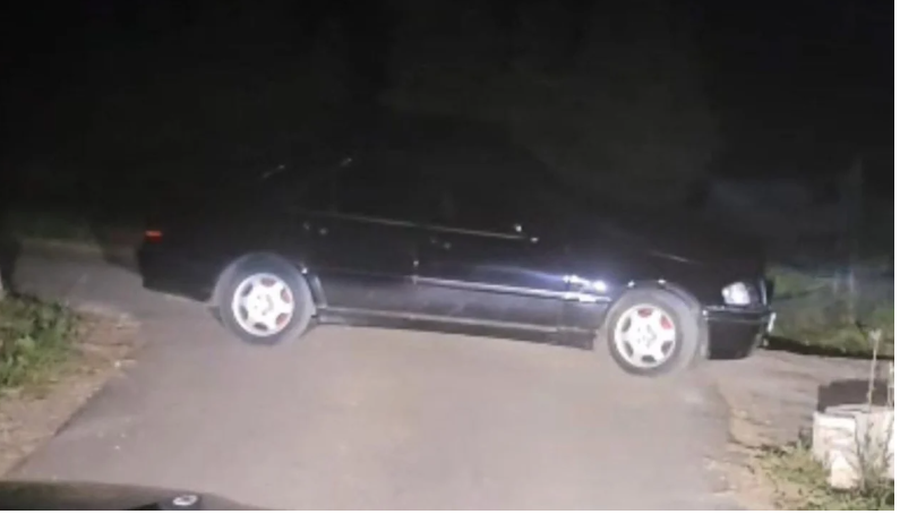 Tjetër incident zgjedhor në Lezhë, opozita ndalon zyrtarët e