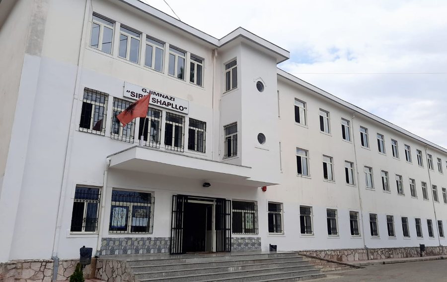 Çpo ndodh në shkollën ‘Siri Shapllo’,