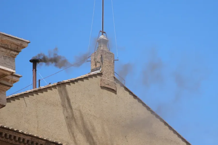 Tym i Bardhë, zgjidhet Papa i ri në Vatikan, pasuesi i Papa