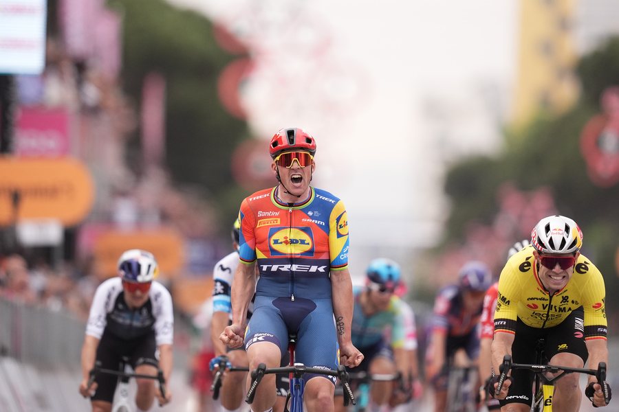 Mbylllet Etapa e Parë e 'Giro d'Italia' nga Durrësi