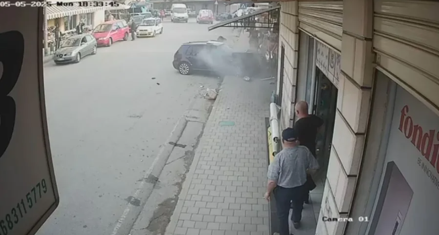 E përplasi makina disa ditë më parë në Peshkopi,