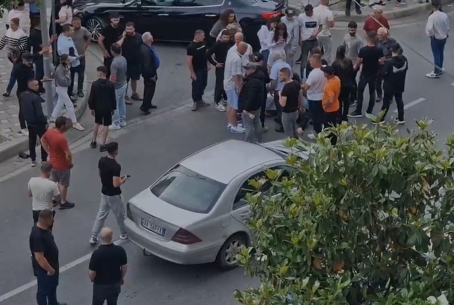 (PAMJE) Aksident i rëndë në Lezhë! Përplaset