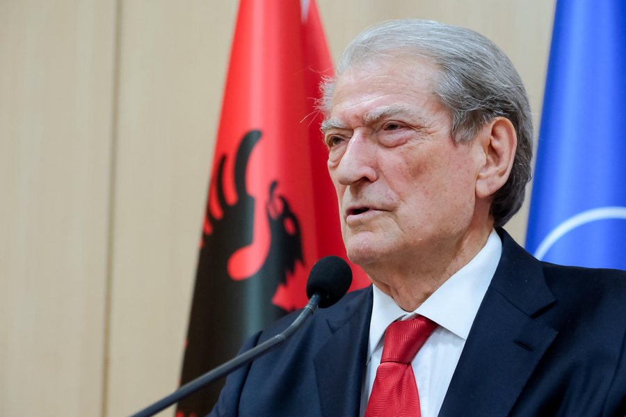 ZGJEDHJE 2025/ Nis numërimi, hapen kutitë e para në Vorë dhe