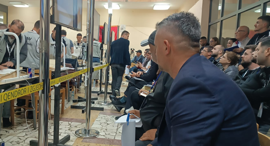 Votojnë krerët e partive politike! Rama: Sot flet populli, Berisha