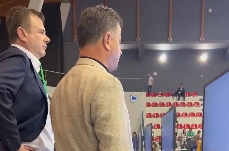 Noka e Balla pranë njëri-tjetrit, monitorojnë votat e