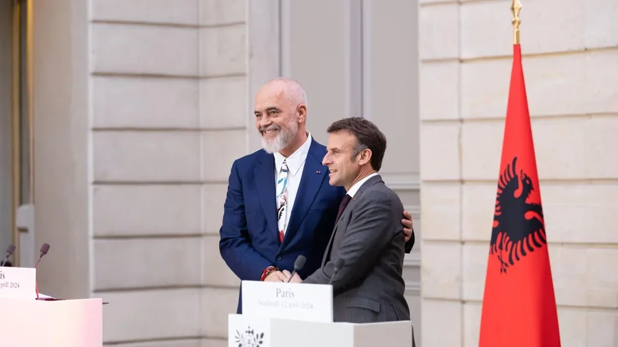 Macron i uron fitoren në shqip Edi Ramës: Franca do të jetë