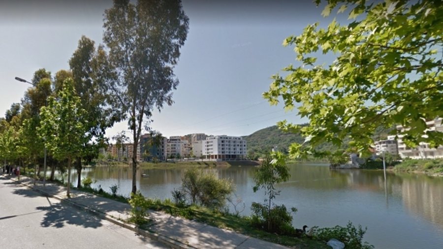 EMRI/ U gjet e pajetë në makinë, policia jep detaje nga ngjarja