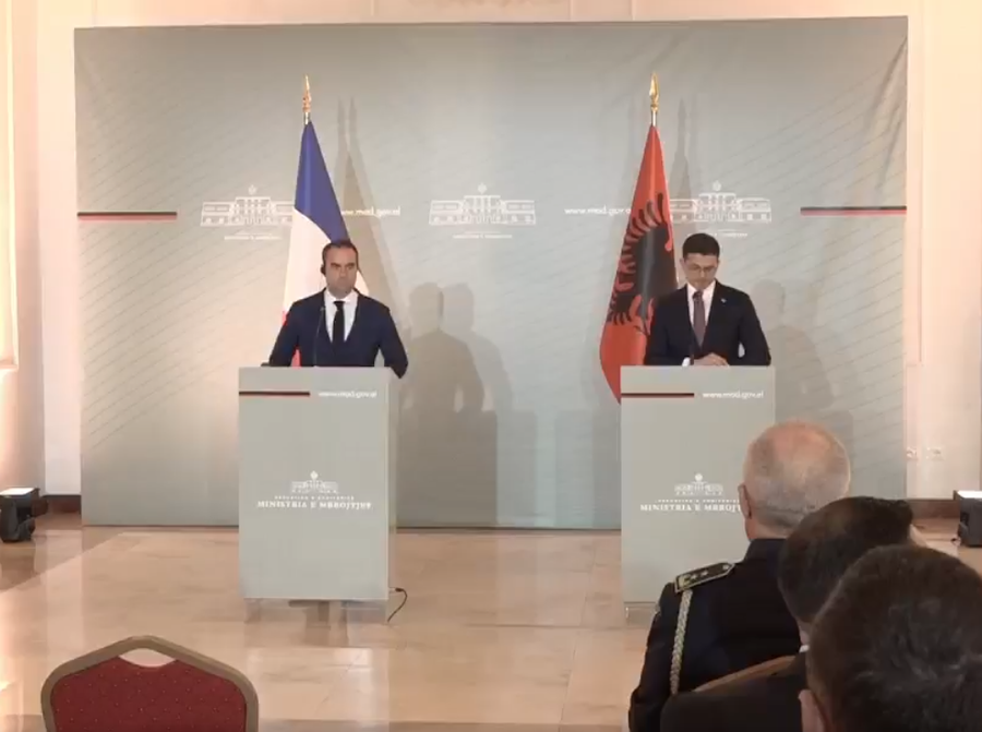 Forcat e Armatosura, Franca dhe Shqipëria nënshkruajnë