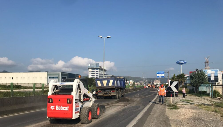 "Gropat sa vijnë e shtohen", rruga Tiranë - Durrës