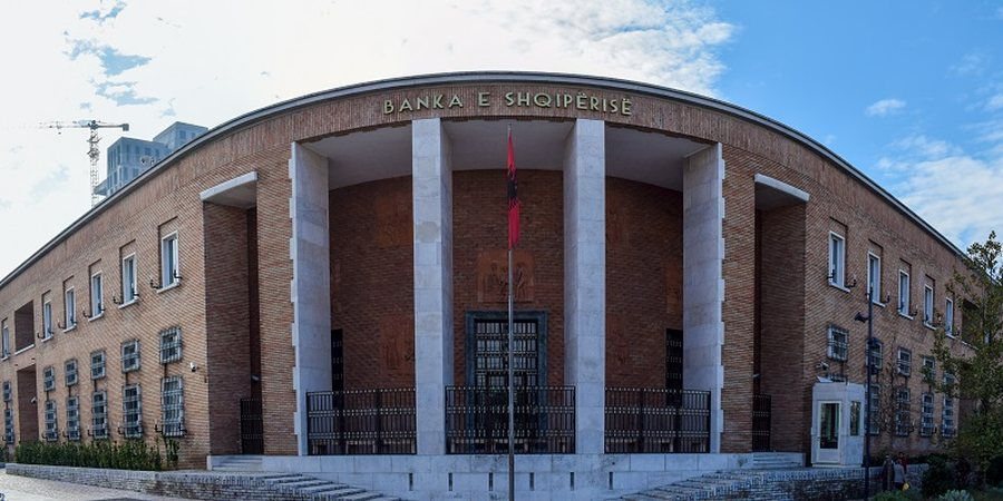 Banka e Shqipërisë kufizon kredinë për qytetarët!