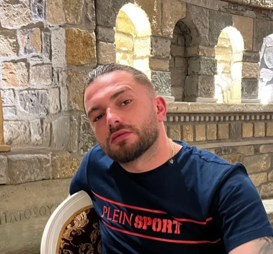 FOTO/ “Të dua bir”, Lim Hoti publikon pamje me djalin: E