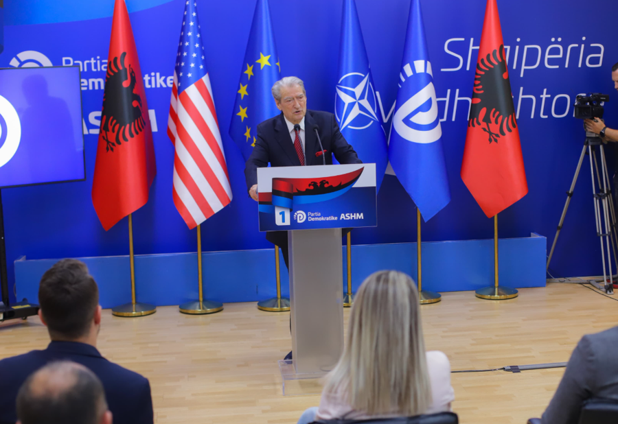 Berisha i gatshëm për grevë urie në shtator: Nuk
