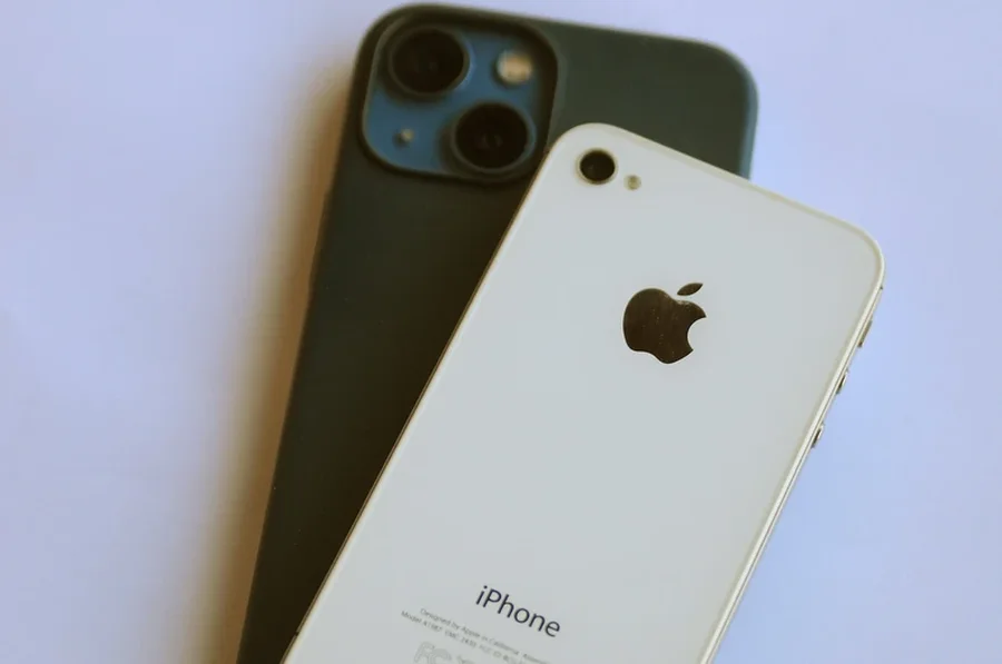 Pse Apple nuk prodhon iPhone në Amerikë?!