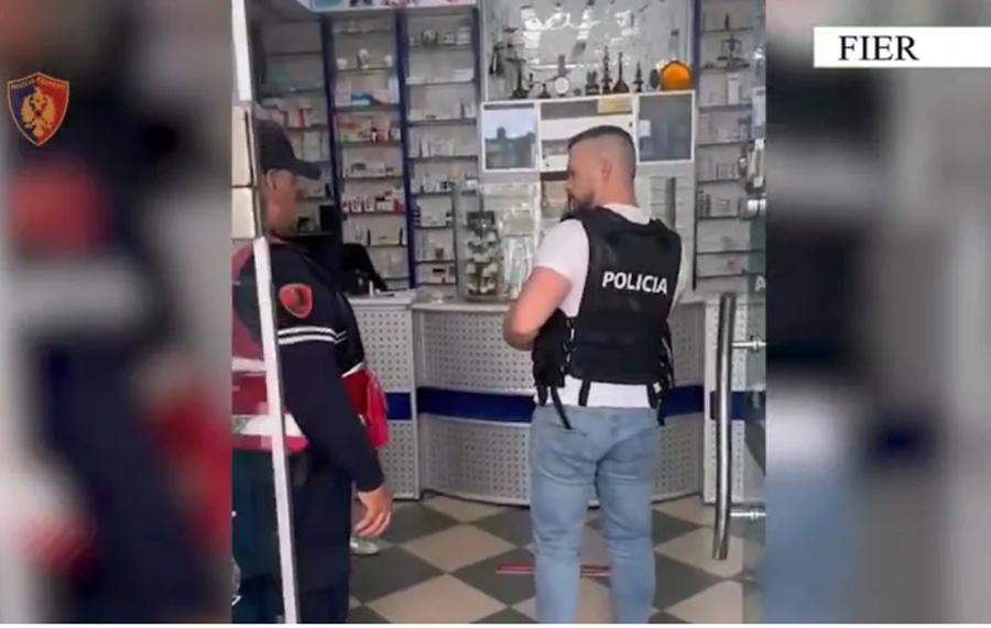 Goditet rrjeti kontrabandë farmaceutik në Fier, arrestohen 4