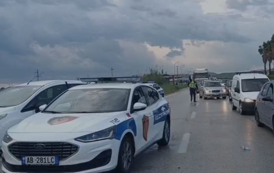 Aksident i rëndë, i riu përplas për vdekje të moshuarin