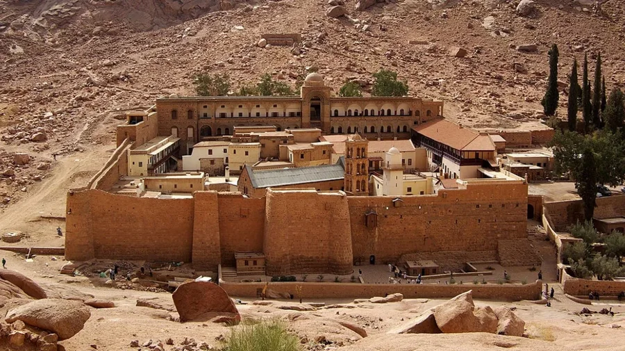 Egjipti mbyll Manastirin e Katerinës në Sinai, konfiskon pronën