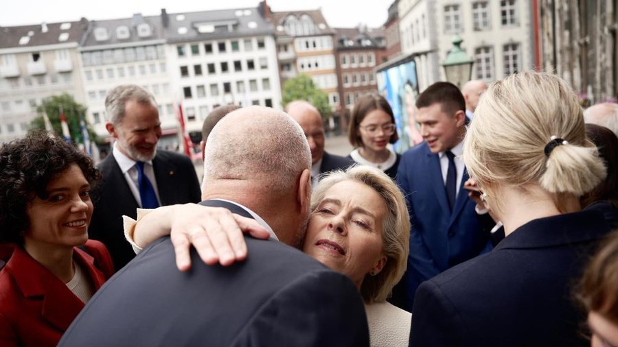 Ursula von Der Leyen nderohet me çmimin e madh! Rama pjesë e