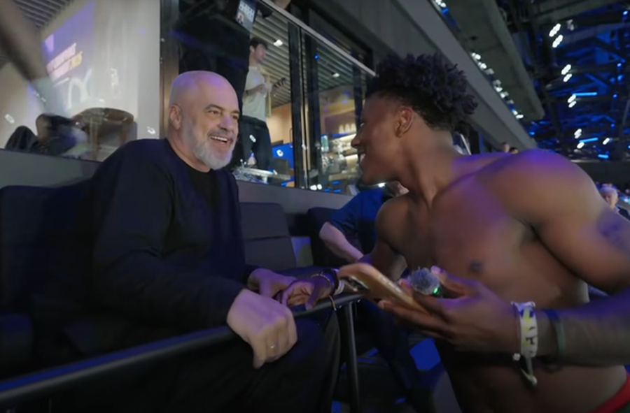PAMJE/ I shoqëruar nga Armando Duka dhe me Zahon në krah, influenceri