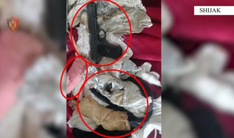 Arsenal armësh në banesën e familjes në Maminas: Arrestohet