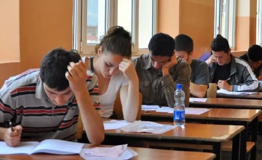 Matura nis me “ethet” e provimeve, 27 mijë nxënës