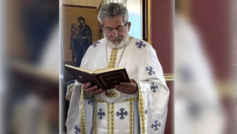 Ra aksidentalisht nga çatia e Kishës, ndërron jetë prifti