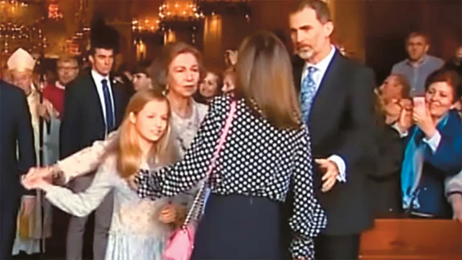 Grindjet presidenciale në sy të publikut: Nga "Amalia, mbylle