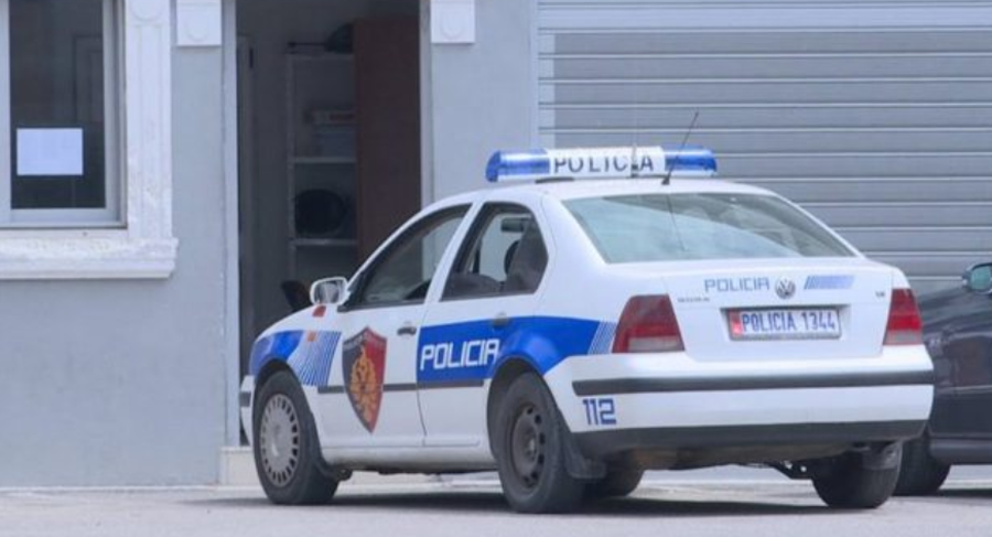 Me kallashnikov, municion dhe kokainë, vihet në pranga