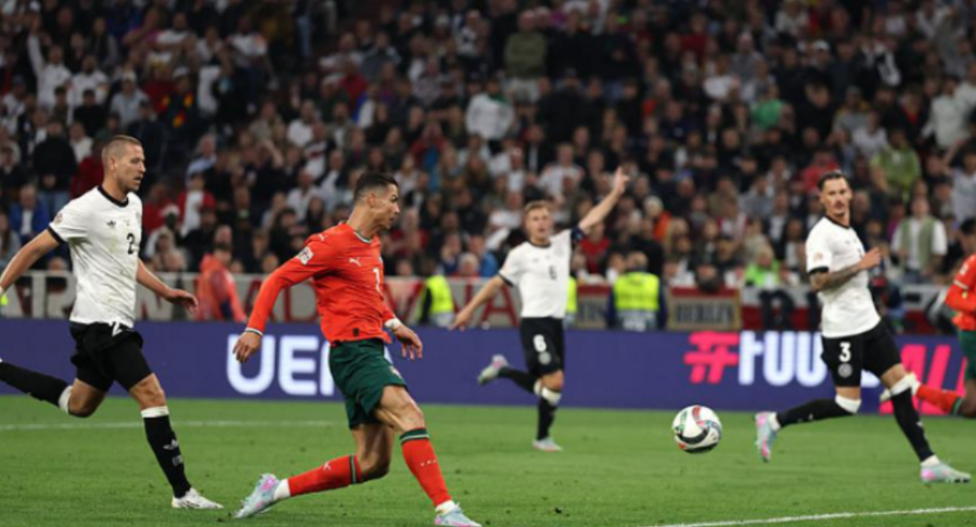 VIDEO/ Ronaldo në rolin e 'heroit', shënon ndaj