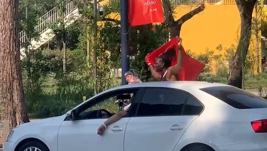 Sonte ndeshja Shqipëri-Serbi, blindohet Tirana me 2 mijë policë e