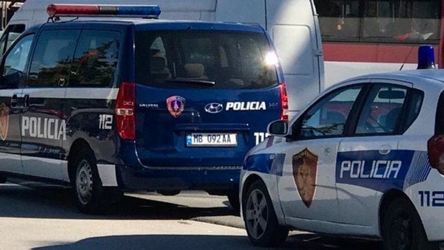 Video /Fqinjët zgjohen me sherr, një i plagosur në Allias