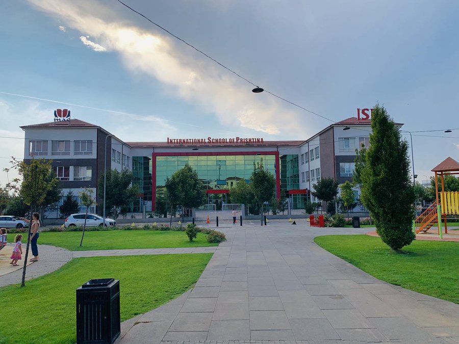 Skandal në Kosovë/ Mësuesja filmon nxënësin e mitur