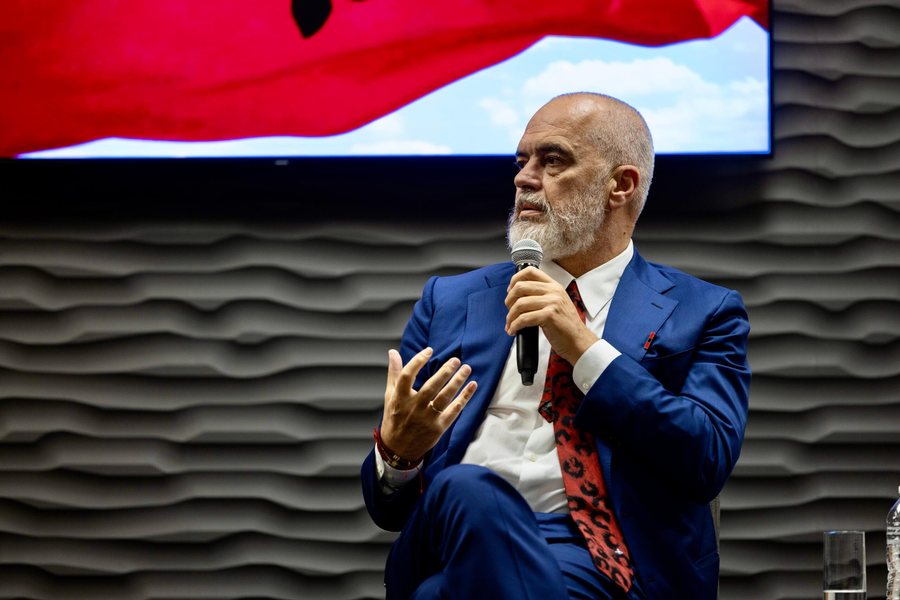 Edi Rama drejt SHBA në 34-vjetorin e PS-së! Festimet shtyhen për